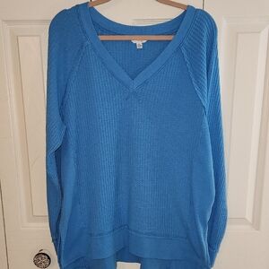 Waffle Knit V Neck Top Sz. XL.